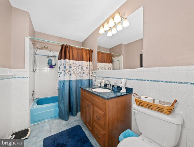 15 COVERED BRIDGE LN, Newark, DE 19711