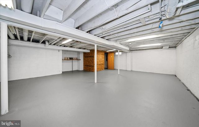 15 COVERED BRIDGE LN, Newark, DE 19711