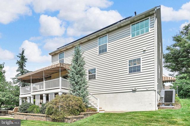 301 HOLLOW VW, Manheim, PA 17545