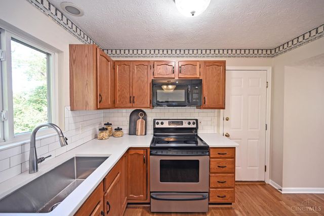 2560 Coveyrun Court, Cincinnati, OH 45230