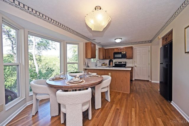 2560 Coveyrun Court, Cincinnati, OH 45230