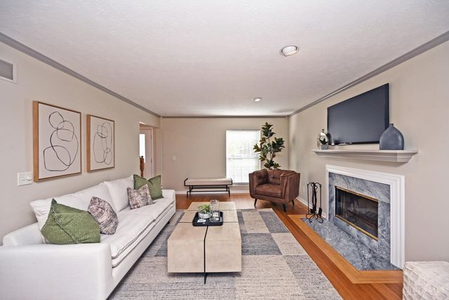 2560 Coveyrun Court, Cincinnati, OH 45230