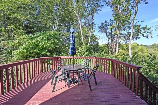 2560 Coveyrun Court, Cincinnati, OH 45230