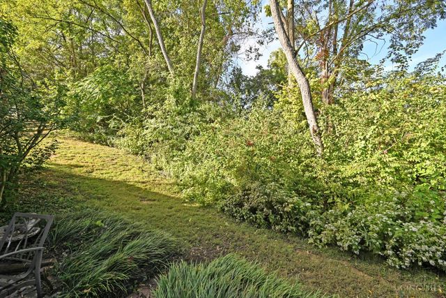 2560 Coveyrun Court, Cincinnati, OH 45230