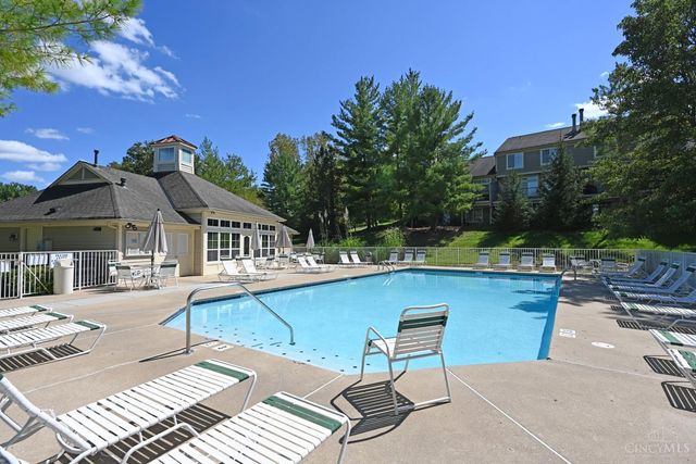 2560 Coveyrun Court, Cincinnati, OH 45230