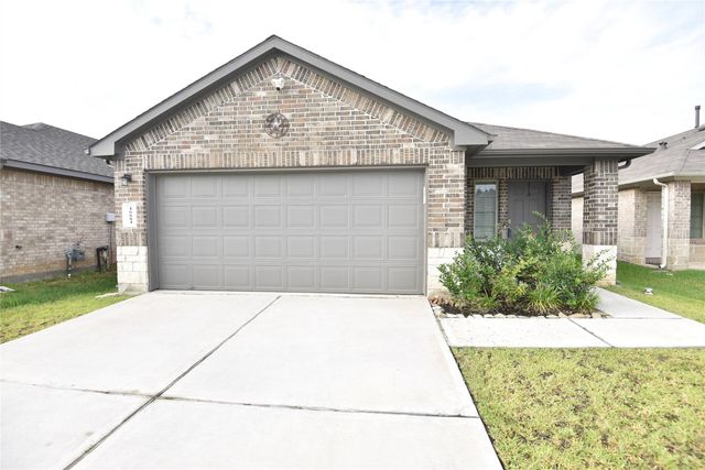 16684 Lonely Pines Drive, Conroe, TX 77302