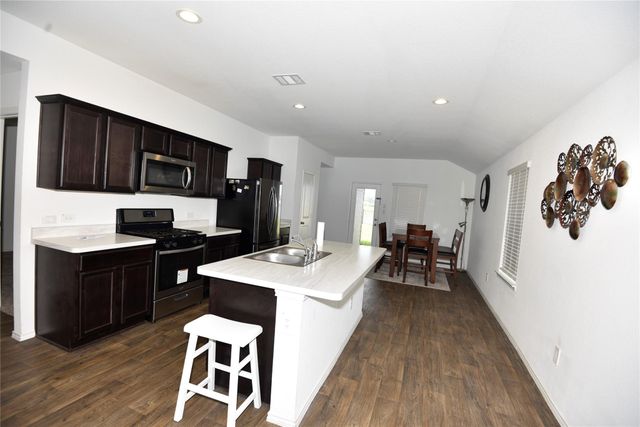 16684 Lonely Pines Drive, Conroe, TX 77302