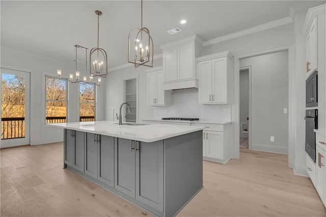 7054 Hammock Trail, Gainesville, GA 30506