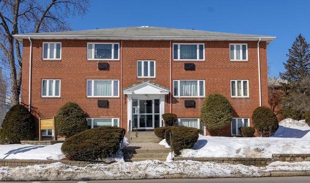 186 Lexington St 3, Watertown, MA 02472