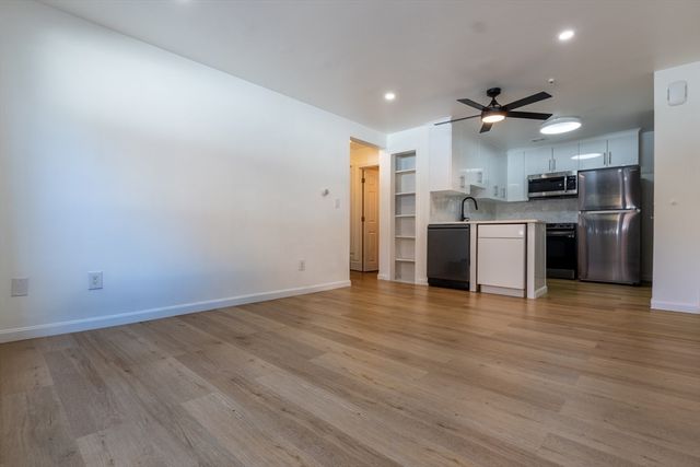 186 Lexington St 3, Watertown, MA 02472