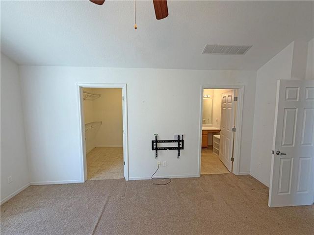 823 Devon Drive, Lee's Summit, MO 64064