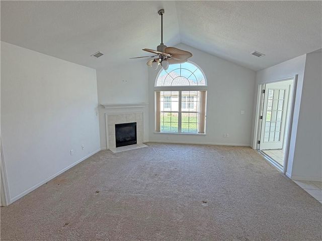 823 Devon Drive, Lee's Summit, MO 64064