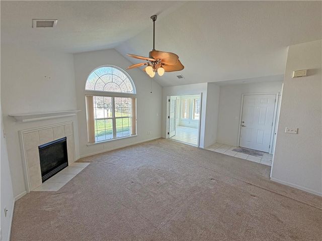 823 Devon Drive, Lee's Summit, MO 64064