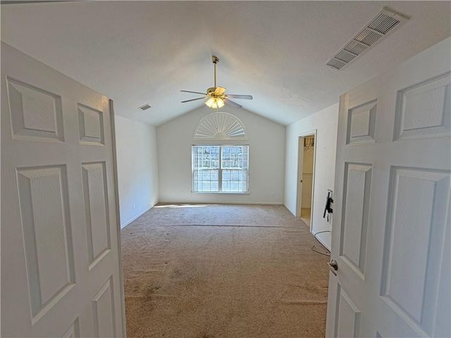 823 Devon Drive, Lee's Summit, MO 64064