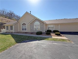 823 Devon Drive, Lee's Summit, MO 64064