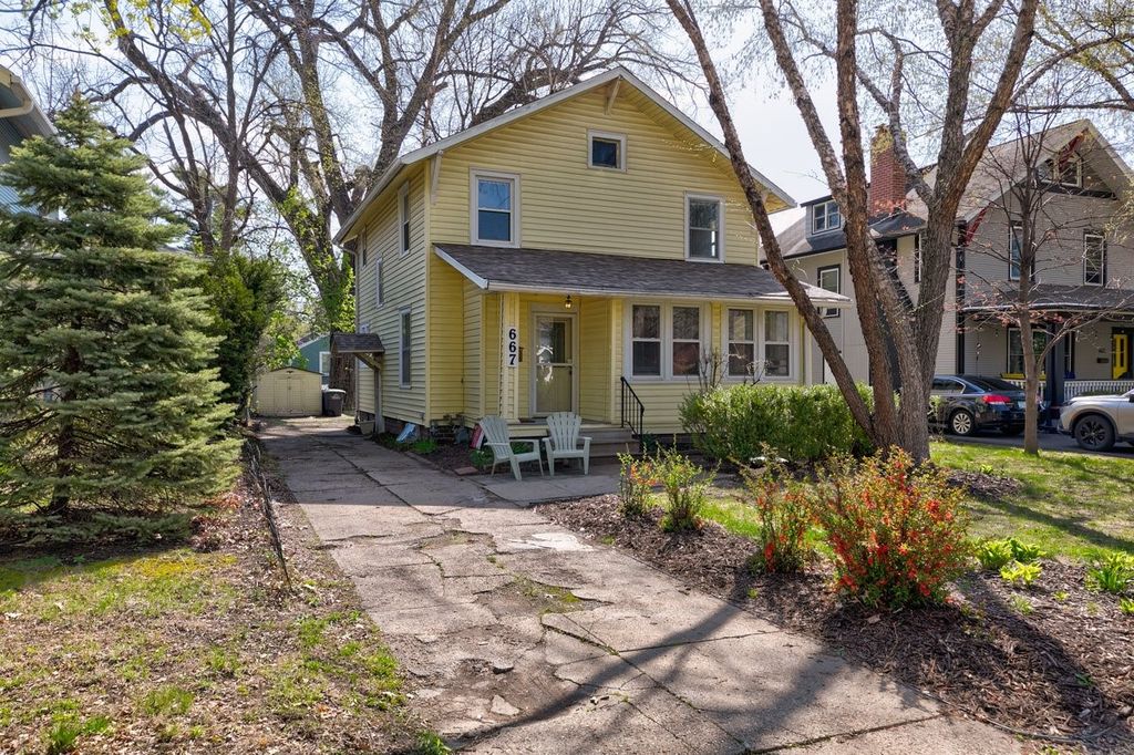 667 46th Street, Des Moines, IA 50312