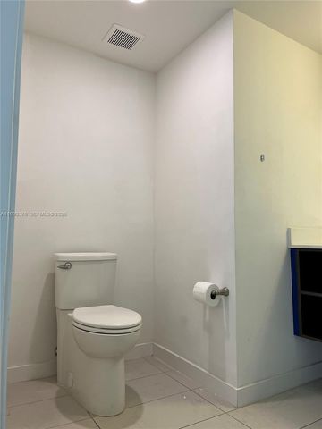 7661 NW 107th Ave 706, Doral, FL 33178