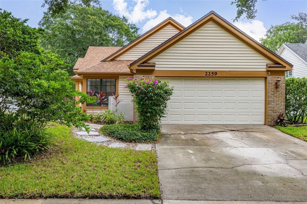 Image 1 of property listing at 2259 DOULTON DRIVE, Orlando, FL 32812