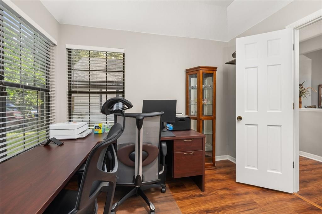 Image 12 of property listing at 2259 DOULTON DRIVE, Orlando, FL 32812