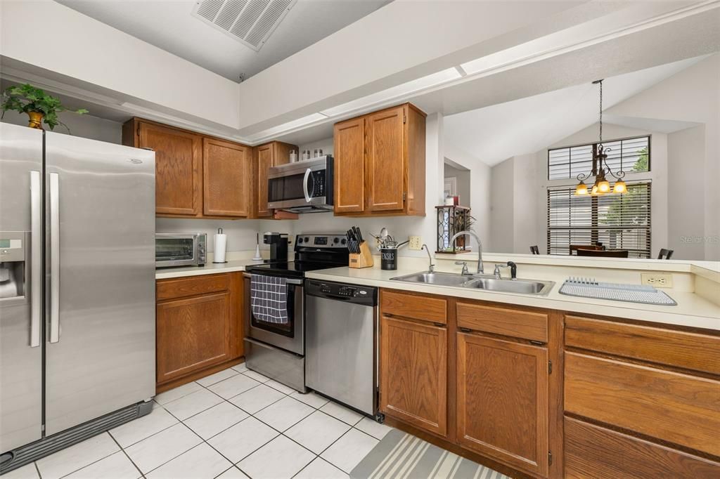 Image 16 of property listing at 2259 DOULTON DRIVE, Orlando, FL 32812