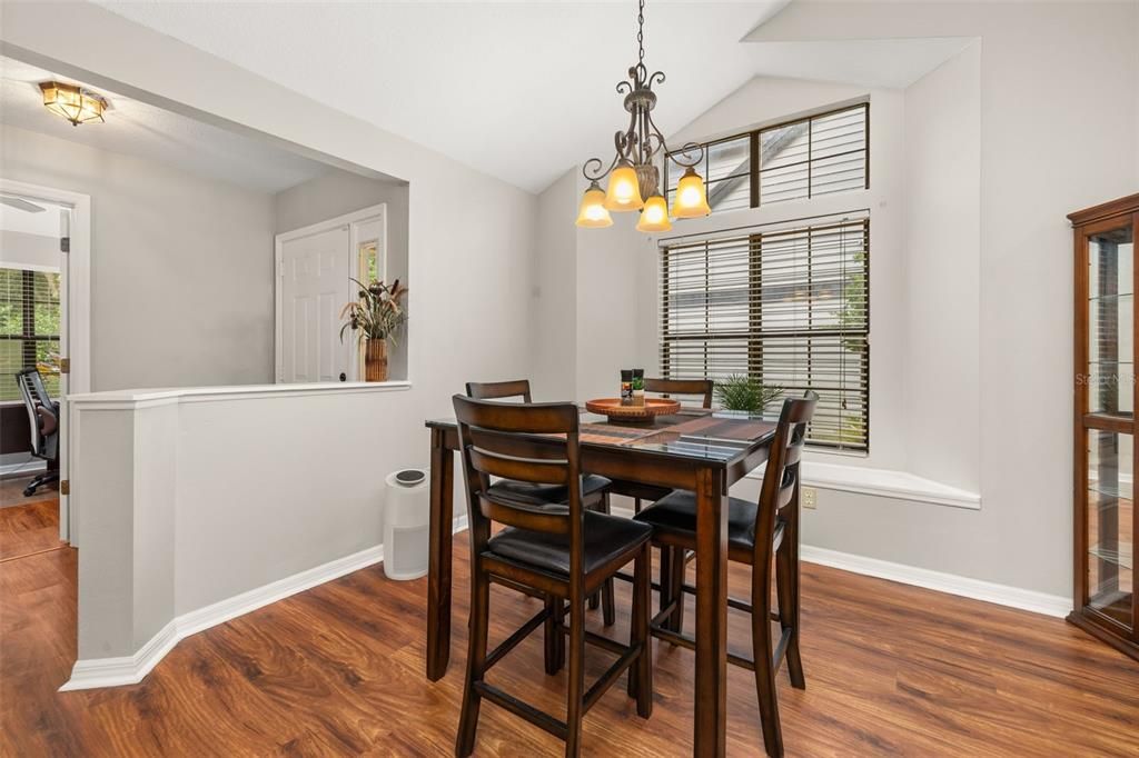 Image 20 of property listing at 2259 DOULTON DRIVE, Orlando, FL 32812