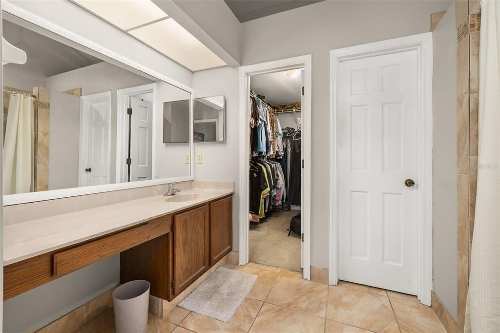 Image 29 of property listing at 2259 DOULTON DRIVE, Orlando, FL 32812
