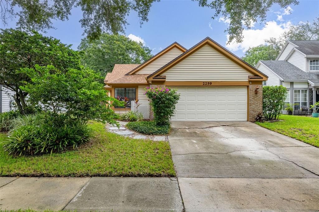 Image 3 of property listing at 2259 DOULTON DRIVE, Orlando, FL 32812