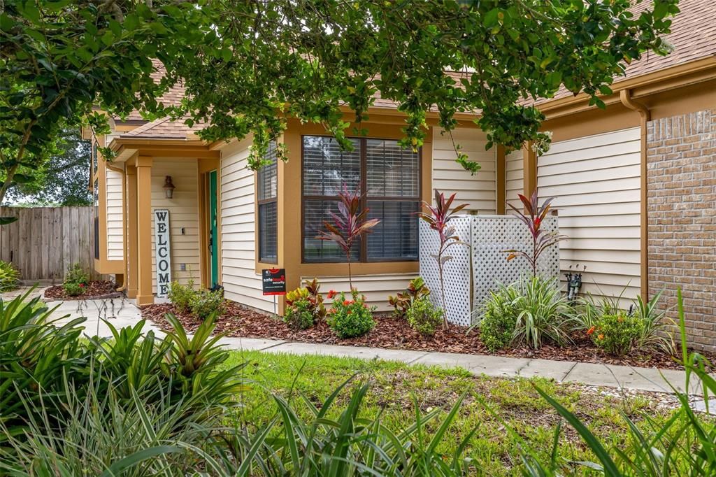 Image 5 of property listing at 2259 DOULTON DRIVE, Orlando, FL 32812