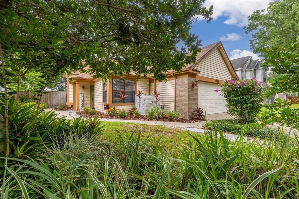 Image 6 of property listing at 2259 DOULTON DRIVE, Orlando, FL 32812
