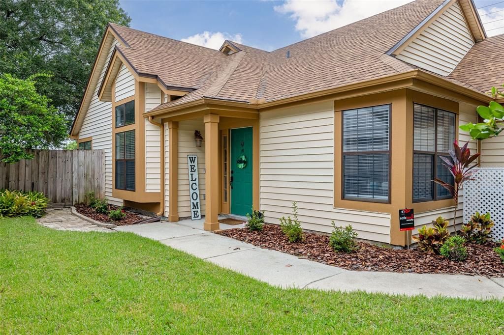 Image 7 of property listing at 2259 DOULTON DRIVE, Orlando, FL 32812