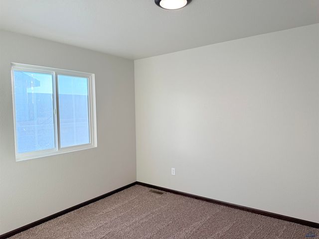 3752 HARALSON LN, Rapid City, SD 57703