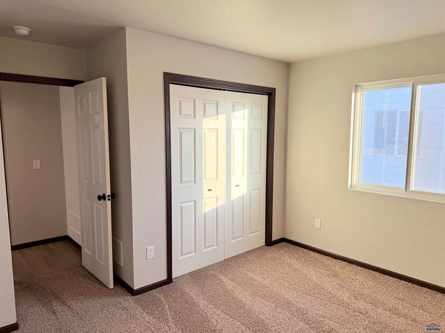 3752 HARALSON LN, Rapid City, SD 57703