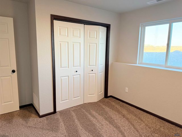 3752 HARALSON LN, Rapid City, SD 57703