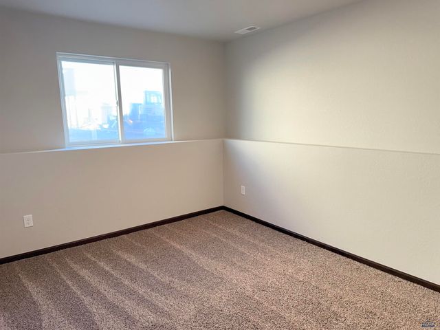 3752 HARALSON LN, Rapid City, SD 57703