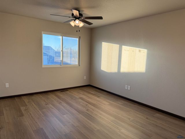 3752 HARALSON LN, Rapid City, SD 57703