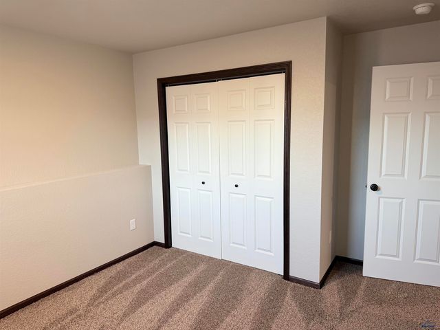 3752 HARALSON LN, Rapid City, SD 57703