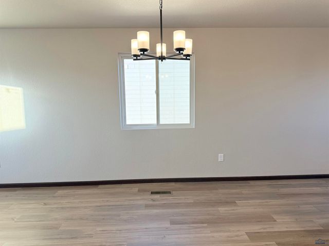 3752 HARALSON LN, Rapid City, SD 57703