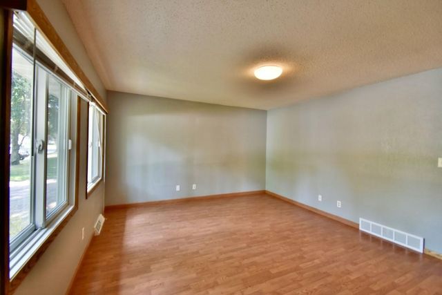 801 Maywood Drive, Saint Cloud, MN 56303