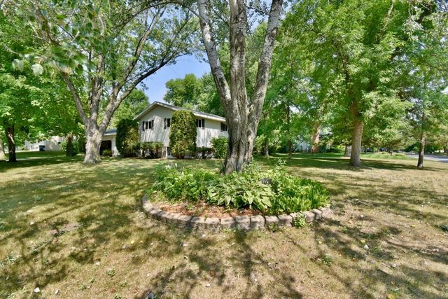 801 Maywood Drive, Saint Cloud, MN 56303