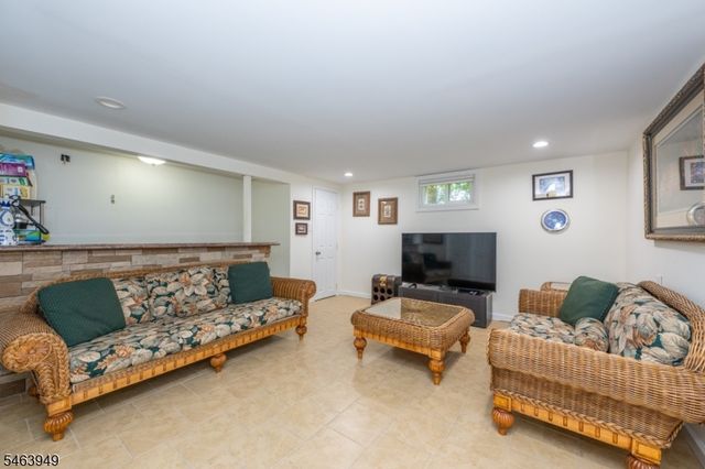 1555 Ratzer Rd, Wayne Twp., NJ 07470