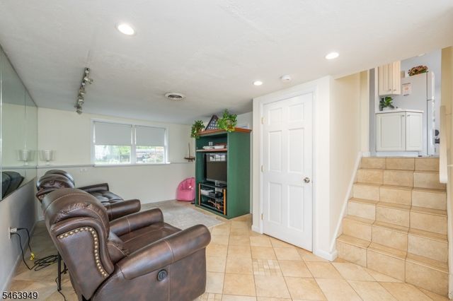 1555 Ratzer Rd, Wayne Twp., NJ 07470