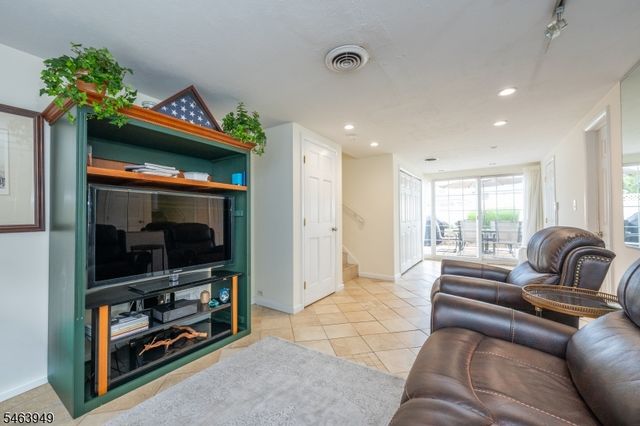 1555 Ratzer Rd, Wayne Twp., NJ 07470