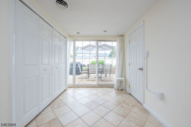 1555 Ratzer Rd, Wayne Twp., NJ 07470