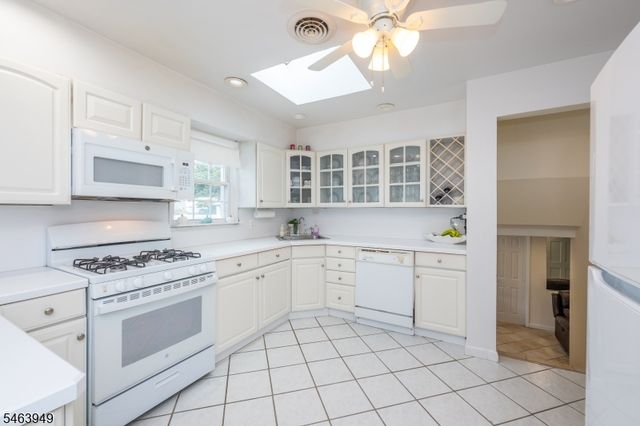 1555 Ratzer Rd, Wayne Twp., NJ 07470
