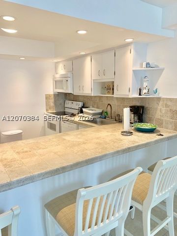 5701 Collins Ave 311, Miami Beach, FL 33140