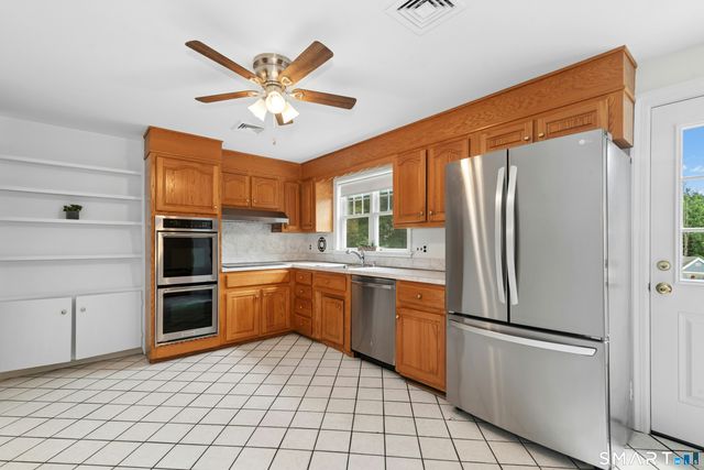 20 Lincoln Drive, New Canaan, CT 06840