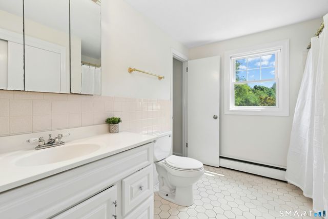 20 Lincoln Drive, New Canaan, CT 06840