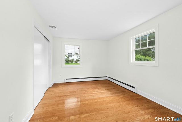 20 Lincoln Drive, New Canaan, CT 06840