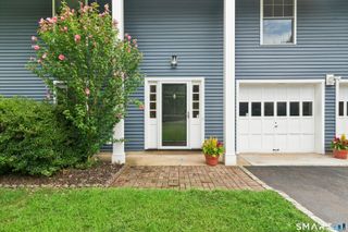 20 Lincoln Drive, New Canaan, CT 06840