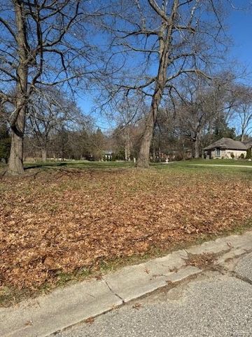 5926 Hunters Ridge Drive, Washington, MI 48094